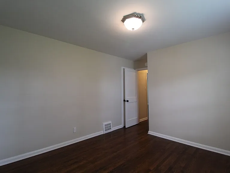 5321 W 50th Ter — Photo 11