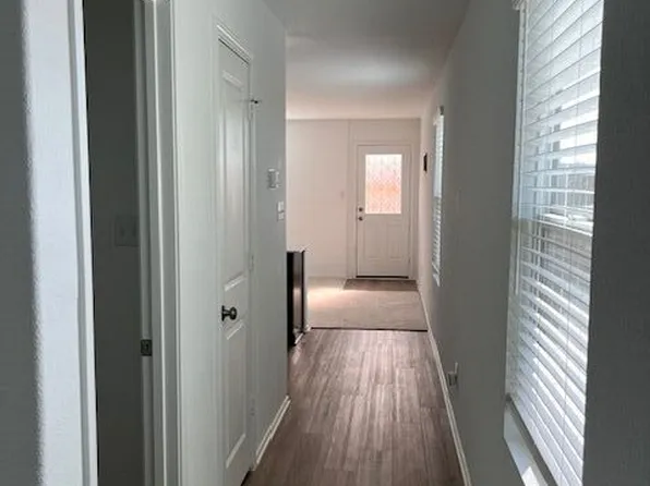 484 Marty Allen Loop, Jarrell, TX 76537