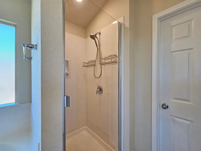 3901 Brunswick Dr — Photo 15