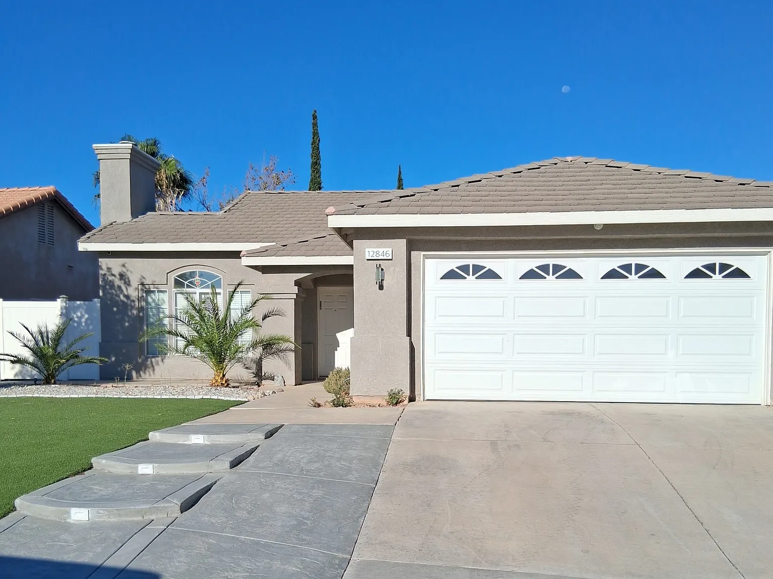 3 bed, 1380 sqft, $2,300 — Photo 1