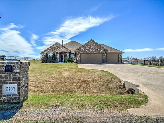 3rd image of 2107 E Sooner Rd