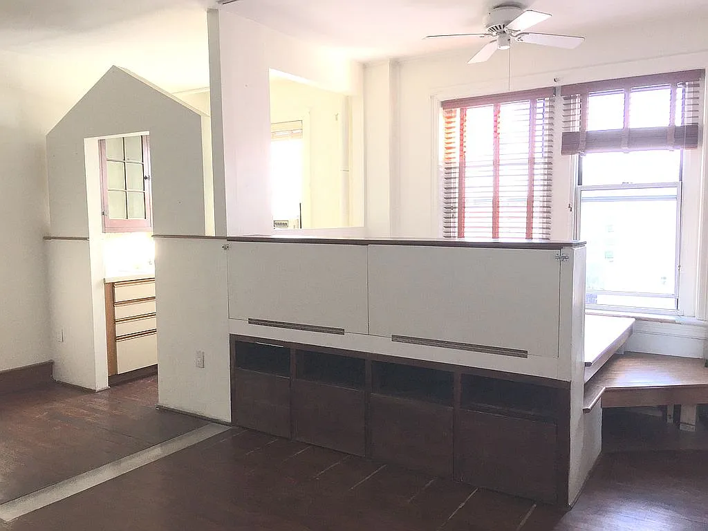 1954 Columbia Rd NW APT 804 photo 1
