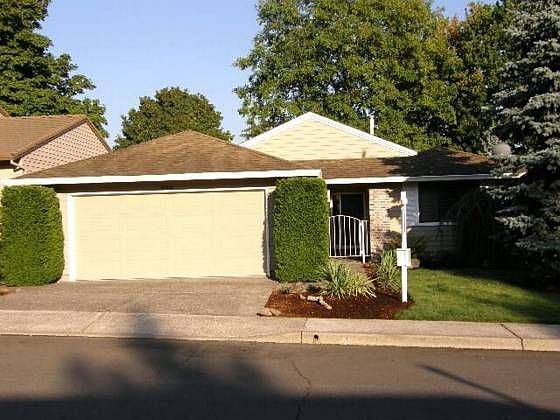 1st image of 3115 SE Balboa Dr