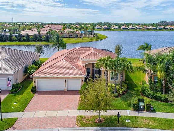 2nd image of 5024 Stone Harbor Cir