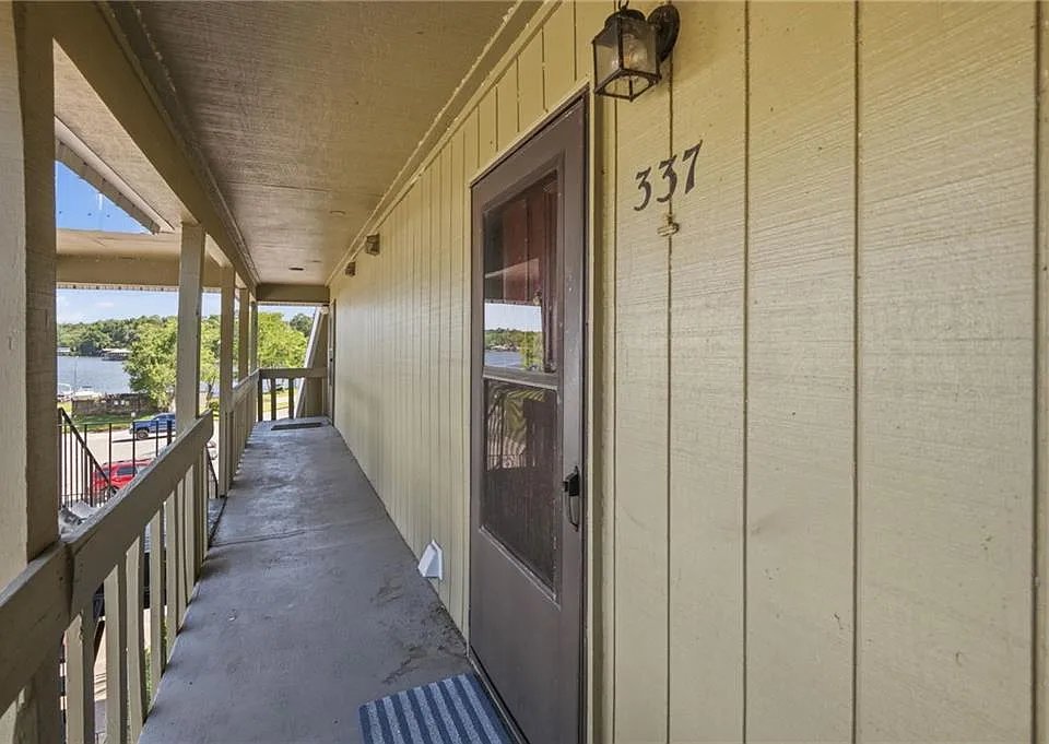 337 Riverbend Dr