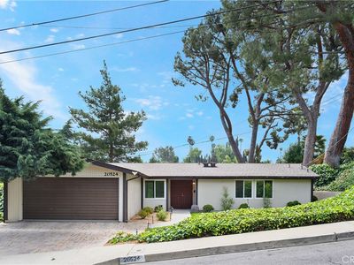 20524 Rhoda St, Woodland Hills, CA, 91367