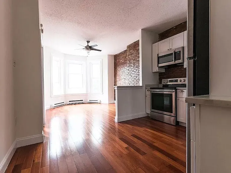 320 Warren St #2 — Photo 1