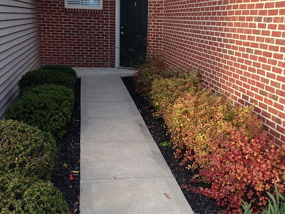 4th image of 4563 Lakes Edge APT 4