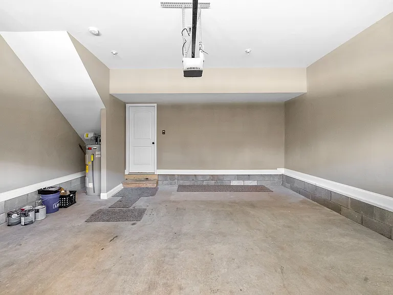 172 Dundee Dr — Photo 25
