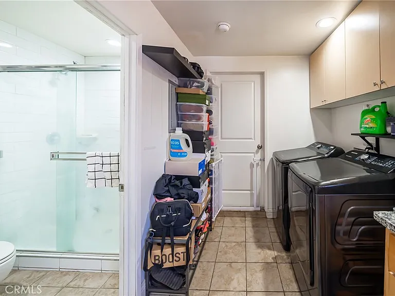 4844 Bluebell Ave — Photo 10