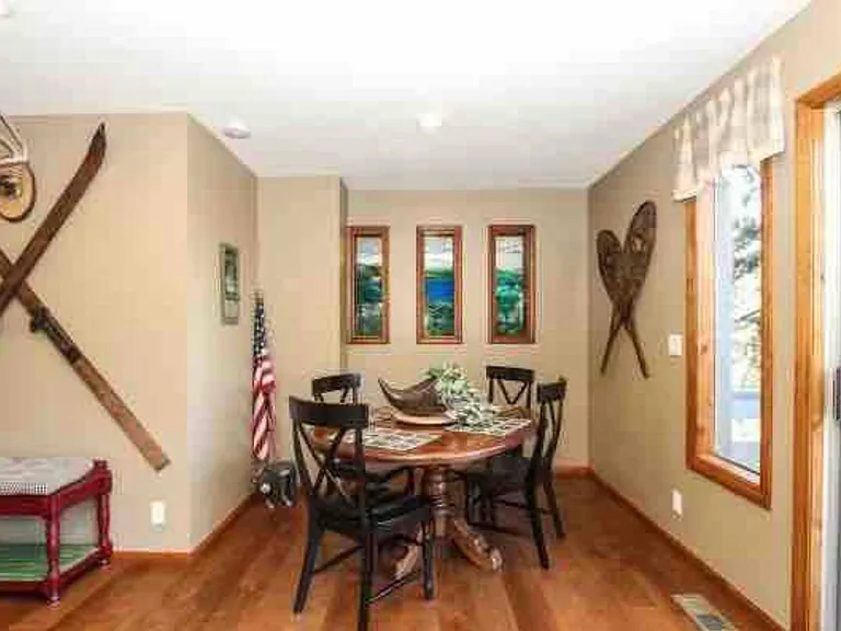 531 Sunderland Ct — Photo 5