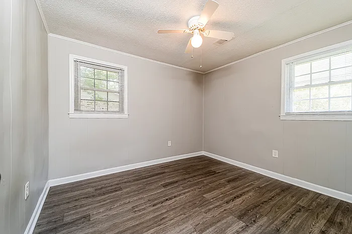 4426 Hardwood St — Photo 9