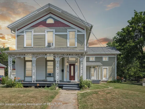 307 E Walker St, Saint Johns, MI 48879