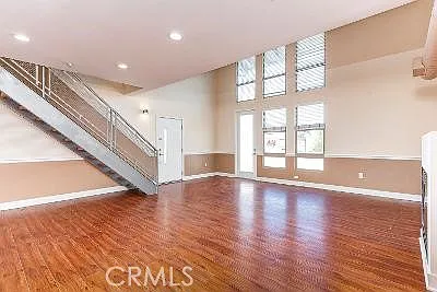 2 bed, 2064 sqft, $3,800 — Photo 3