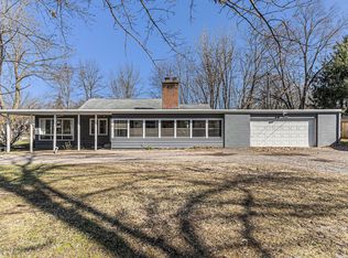 9591 Palmer Ave, Hamburg, MI 48139