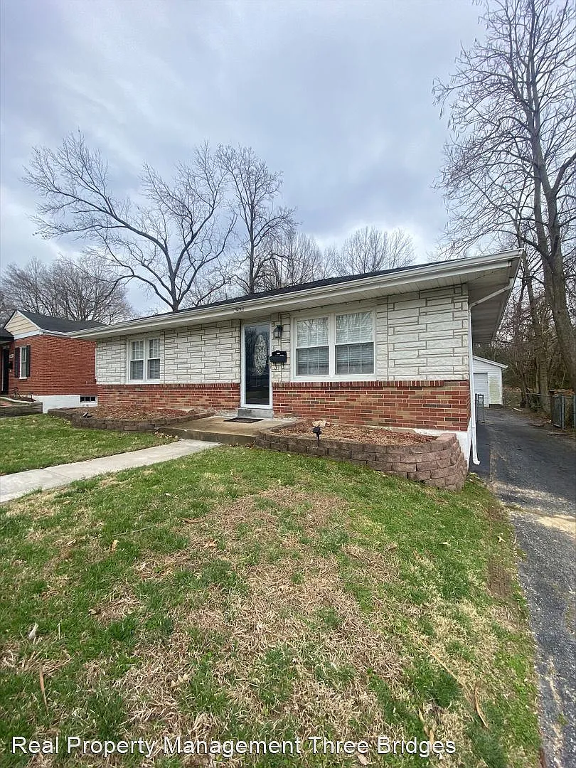 7872 Wayne Ave photo 1