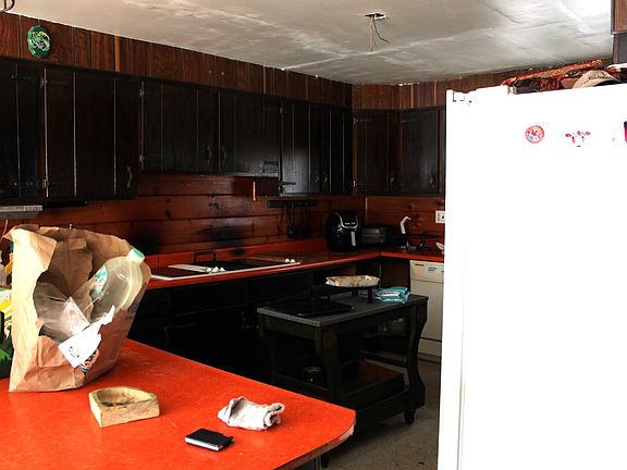 5th image of 161 Back Road