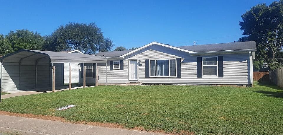 1st image of 200 Tulip St