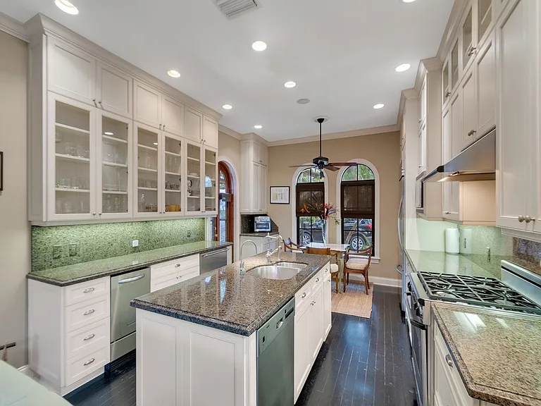 2646 Cardinal Dr — Photo 1