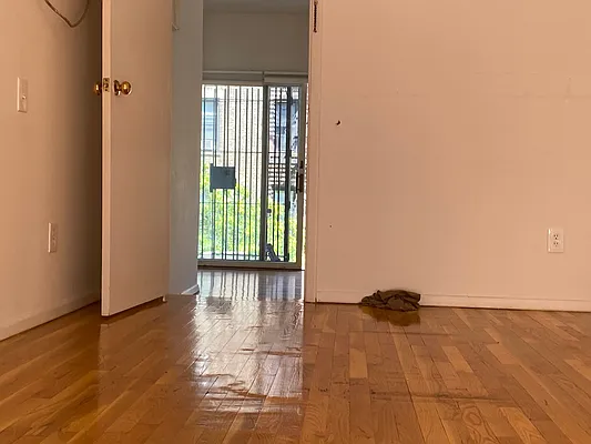 Rented by One New York Realty Inc | media 4