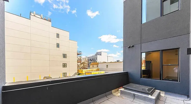 Rented by Avenues Real Estate | media 9