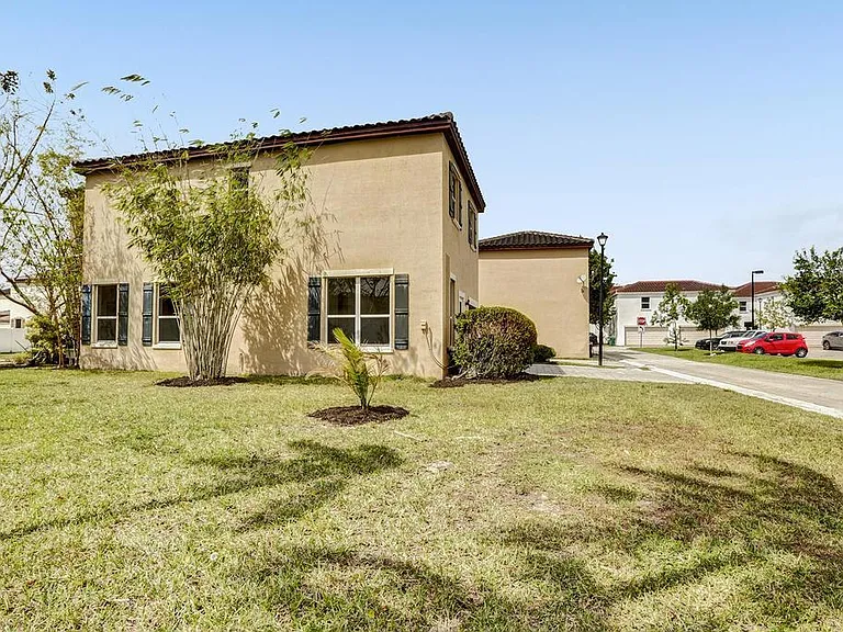 9081 SW 169th Path — Photo 5