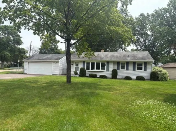 3834 Dennis Ln, White Bear Lake, MN 55110