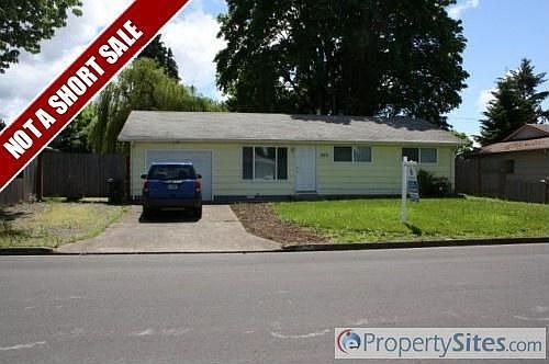2nd image of 820 Skipper Ave