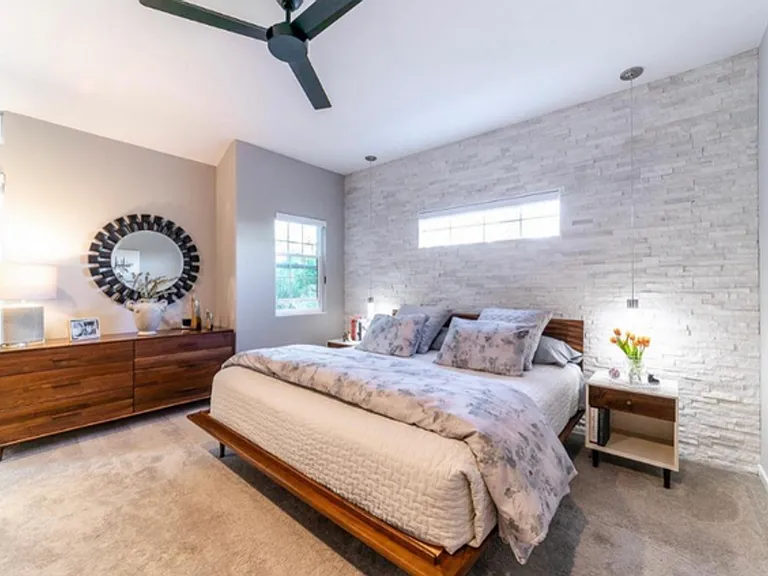 1050 Fox Run Ct — Photo 5