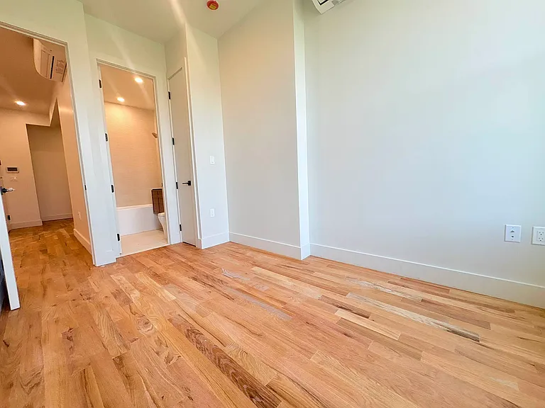 415 Himrod St #3F — Photo 11