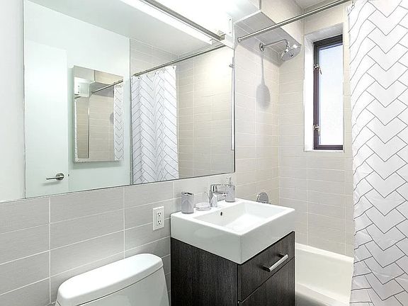 5th image of 101 W 15th St APT 113