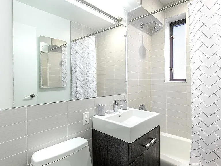 101 W 15th St #506 — Photo 5