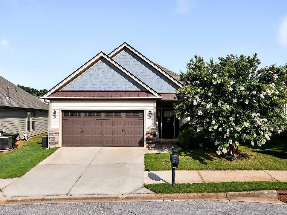 1st image of 194 Bur Oak Dr