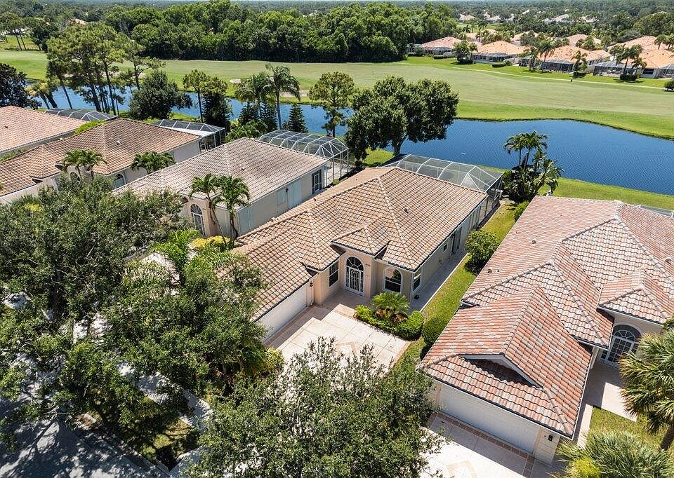 1st image of 8232 SE Palm Hammock Lane