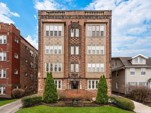 2536 Overlook Rd, Cleveland, OH