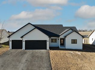 530 Cross Plains Rd, Rockford, IL 61107