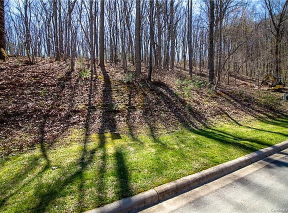 4th image of 6 Lagrange Dr #31