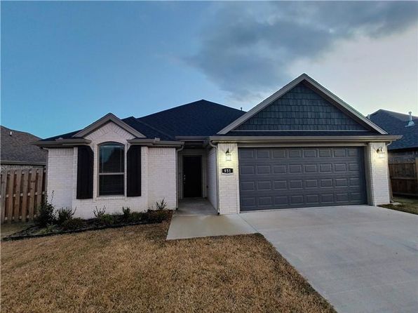 931 Lakeview Dr
