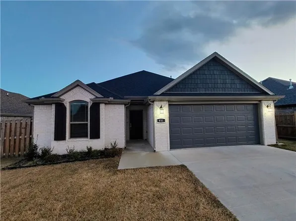 931 Lakeview Dr, Centerton, AR 72719