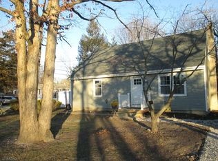 733 E Maple Ave, Lindenwold, NJ 08021