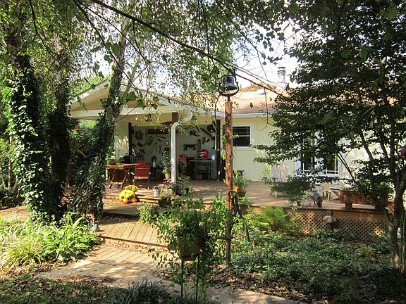 2nd image of 71 N Meadow View Dr