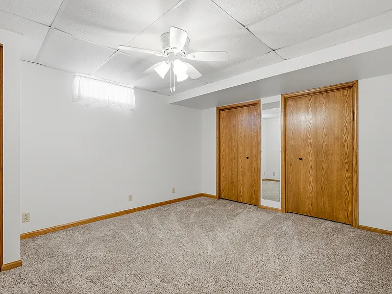 7804 N Seneca St — Photo 20