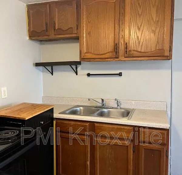 417 Landau Dr — Photo 5