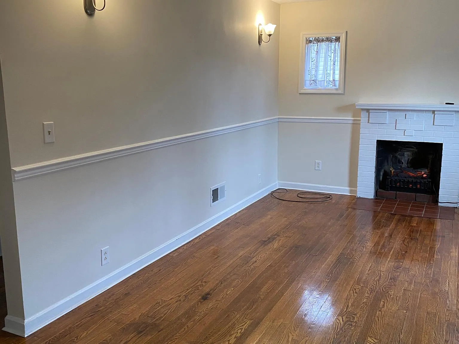 1223 Albert Street — Photo 2
