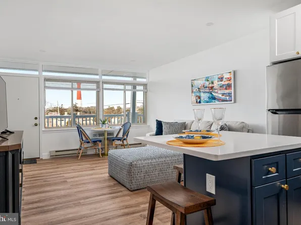 401 Broadway APT 24, Barnegat Light, NJ 08006