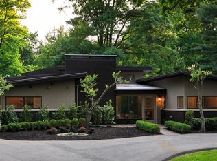 1800 Stone Gate Rd, Anchorage, KY 40223