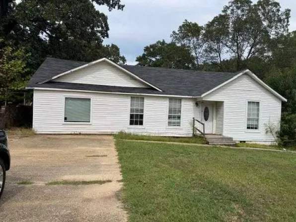 238 W College Ave, Monticello, AR 71655