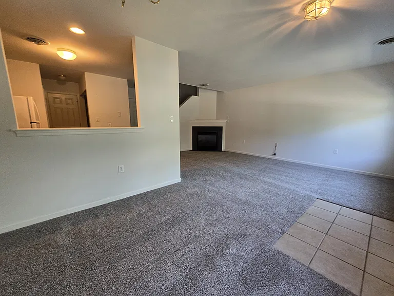 113 Courtyard Dr — Photo 10