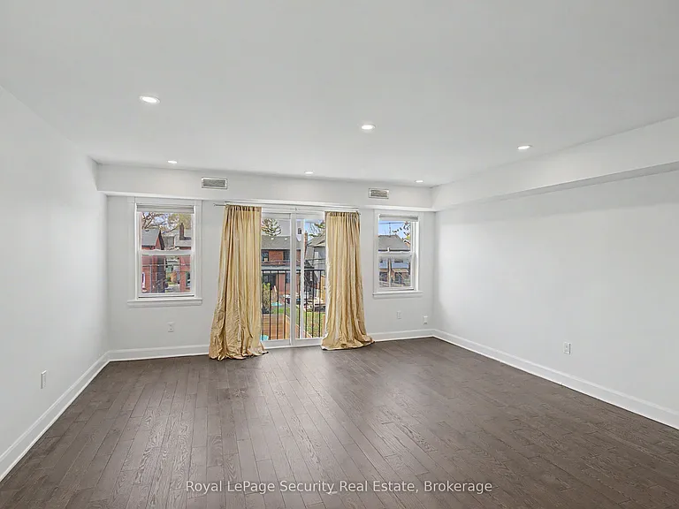 226 Lauder Ave #2 — Photo 3