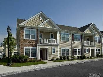 1st image of 1 Southampton Dr Unit 1